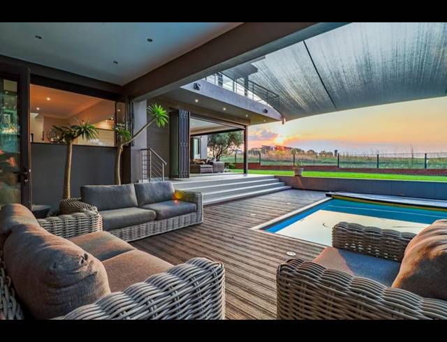 4 BEDROOM HOUSE FOR SALE IN COPPERLEAF ESTATE